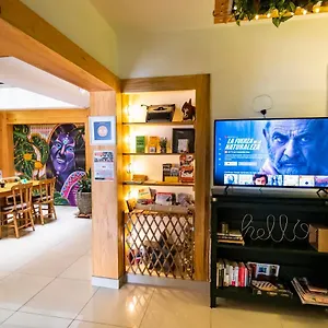  Hostal Adn Algo De Nosotros Colombia